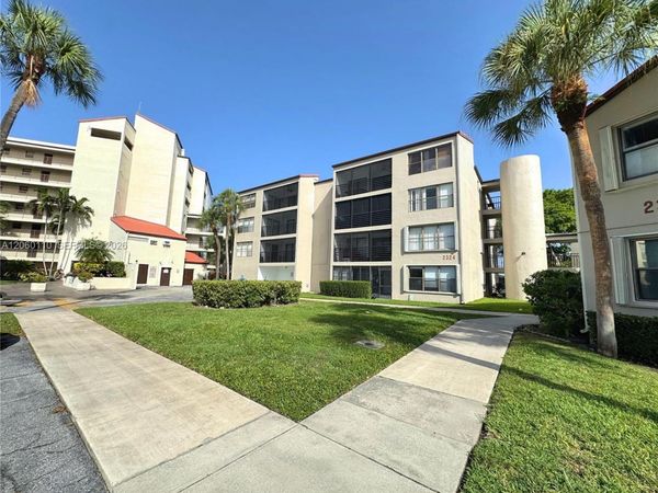 2324 S Cypress Bend Dr, Unit 415, Pompano Beach, FL 33069