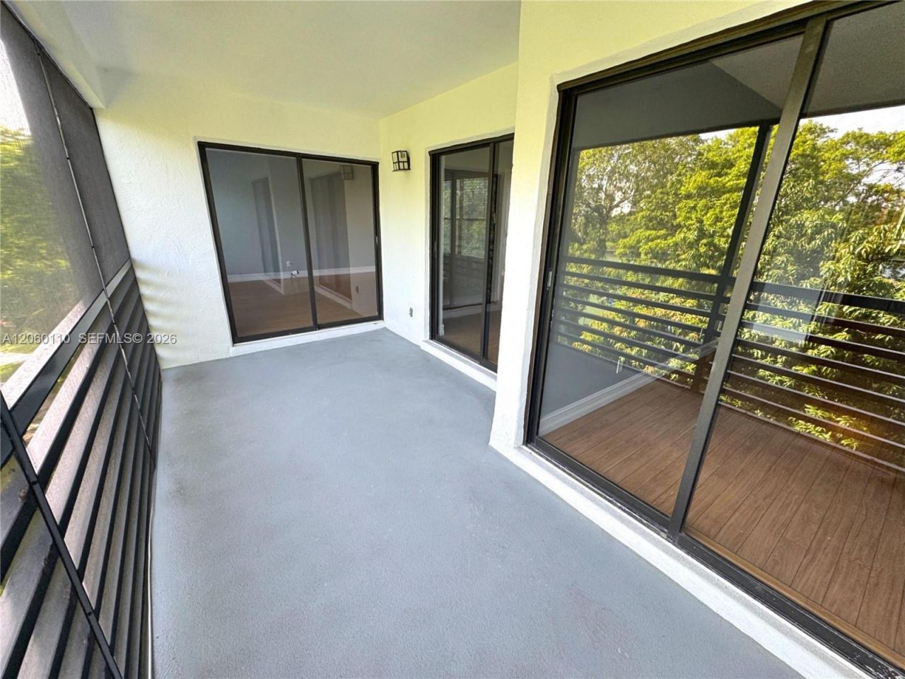 2324 S Cypress Bend Dr, Unit 415, Pompano Beach, FL 33069 Photo