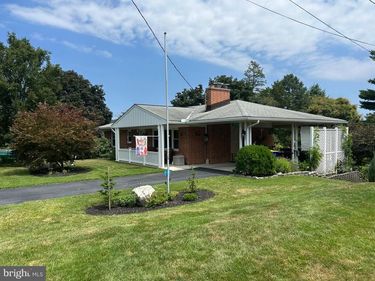 502 BOWMAN AVENUE, LEWISBERRY, PA 17339