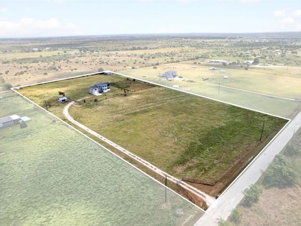 10000 County Road 210 , Bertram, TX 78605