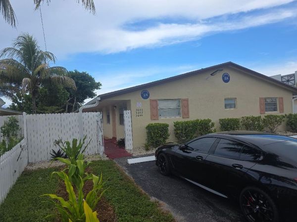 3640 NE 1ST Avenue, Unit 3, Oakland Park, FL 33334