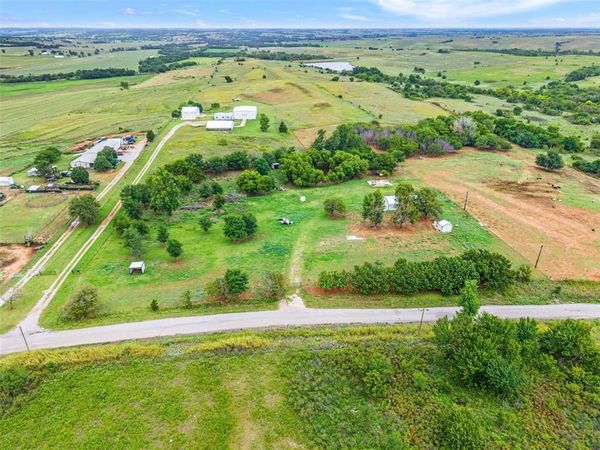 640 CR 1470 Road, Ninnekah, OK 73017