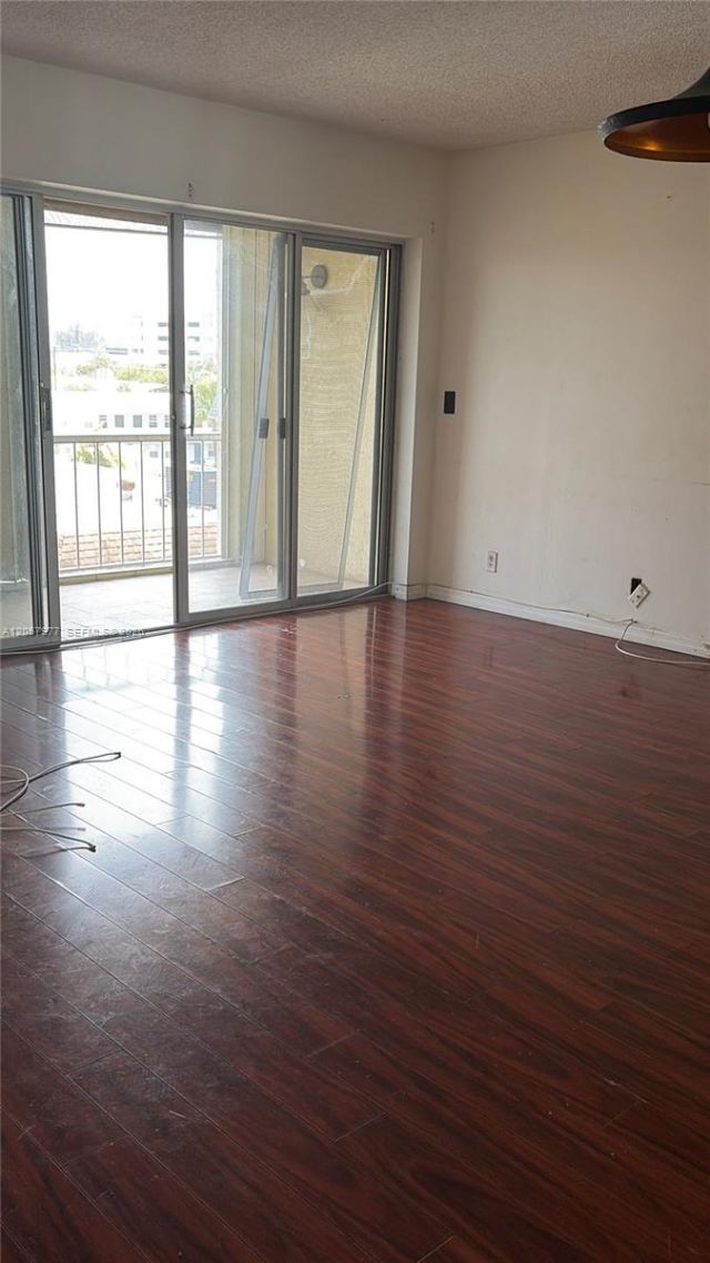 505 Spencer Dr, Unit 315, West Palm Beach, FL 33409 Photo