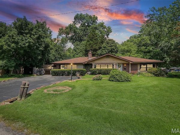 1004 Moreland Drive , Belleville, IL 62223