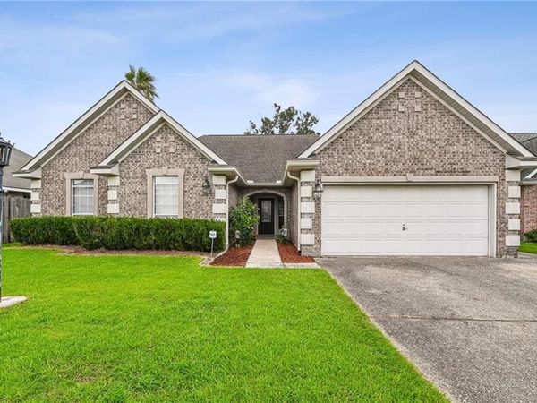 2533 CRESTRIDGE Circle, Marrero, LA 70072