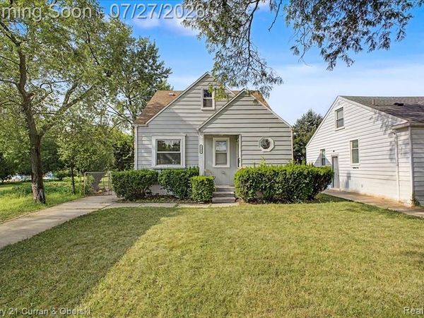 711 Lincoln Avenue, Lincoln Park, MI 48146