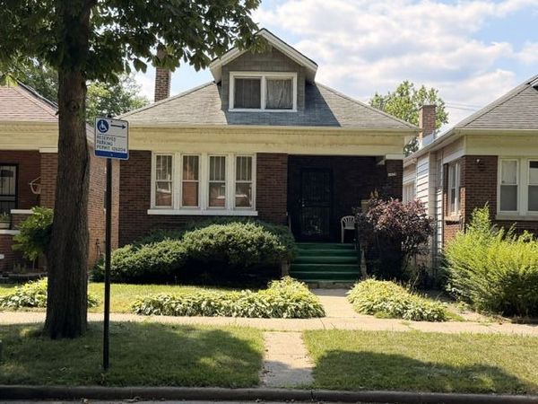 7834 S Paxton Avenue , Chicago, IL 60649
