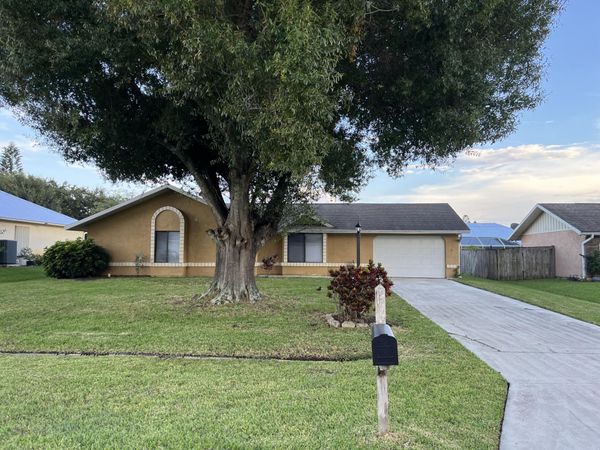 1258 SE Mc Farlane Avenue, Port St. Lucie, FL 34952