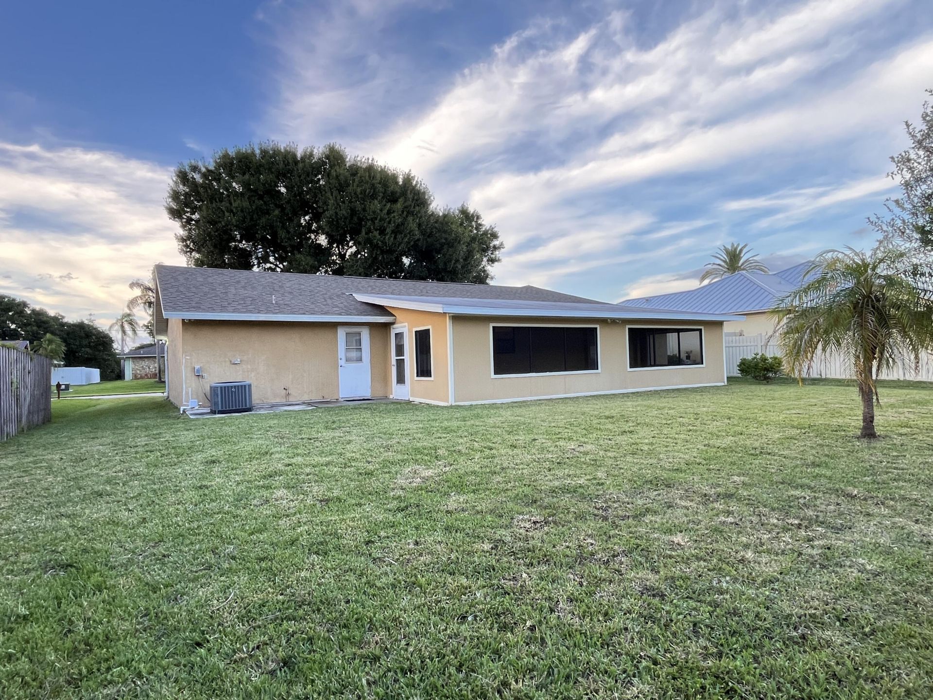 1258 SE Mc Farlane Avenue, Port Saint Lucie, FL 34952 Photo
