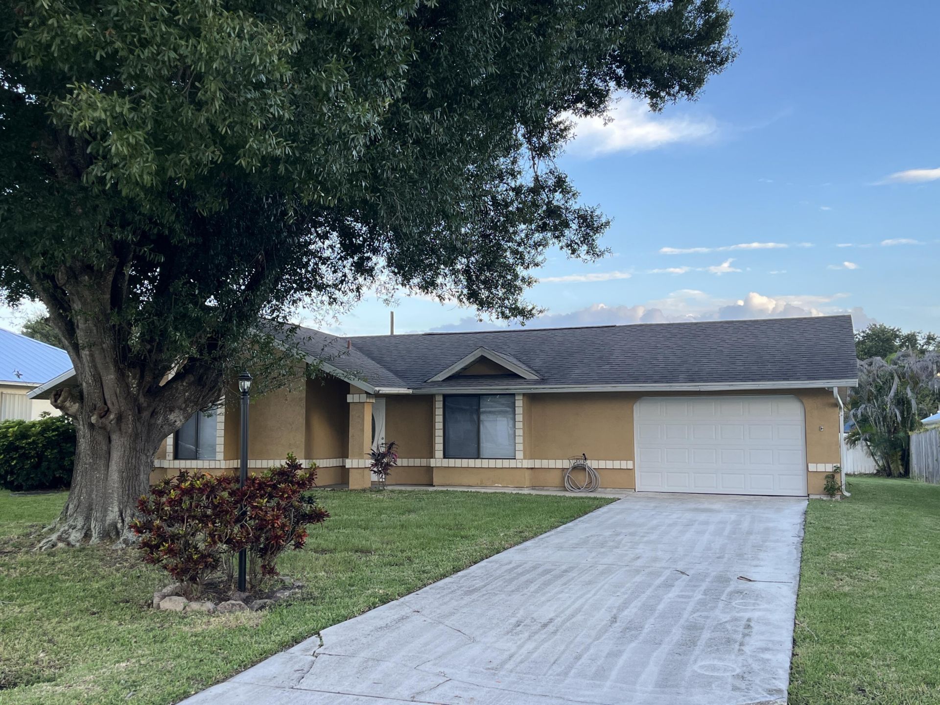 1258 SE Mc Farlane Avenue, Port Saint Lucie, FL 34952 Photo