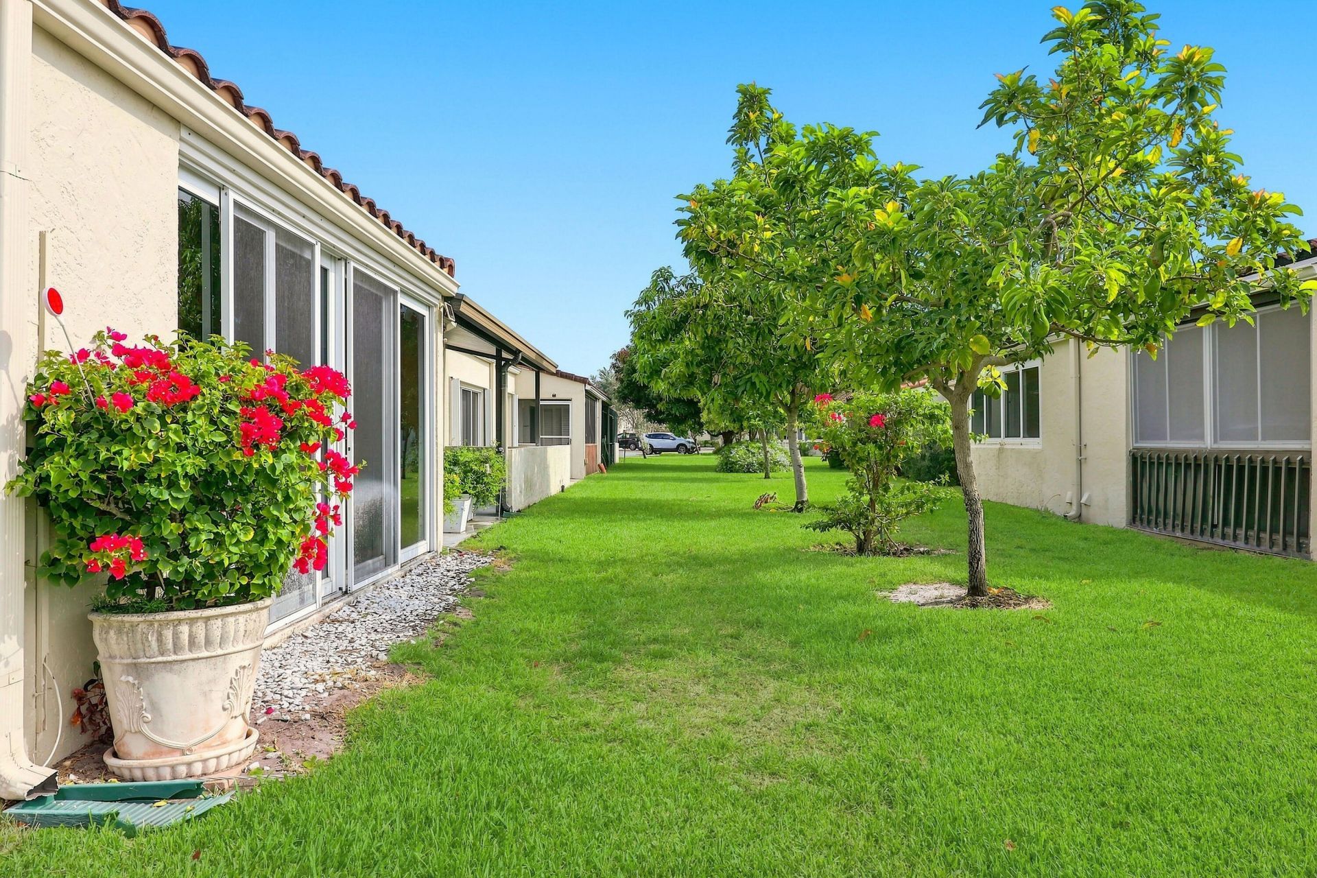 2532 Boundbrook Drive S, Unit 107, Palm Springs, FL 33406 Photo