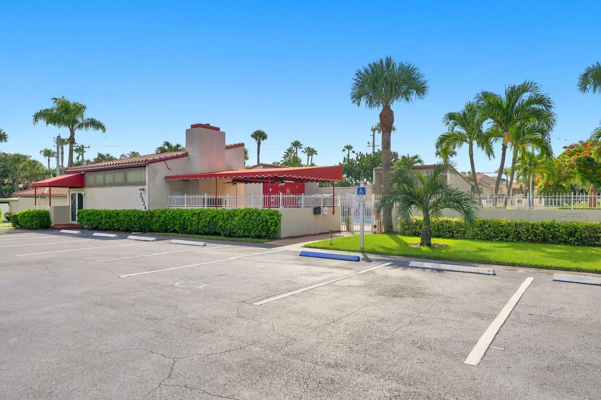 2532 Boundbrook Drive S, Unit 107, Palm Springs, FL 33406 Photo