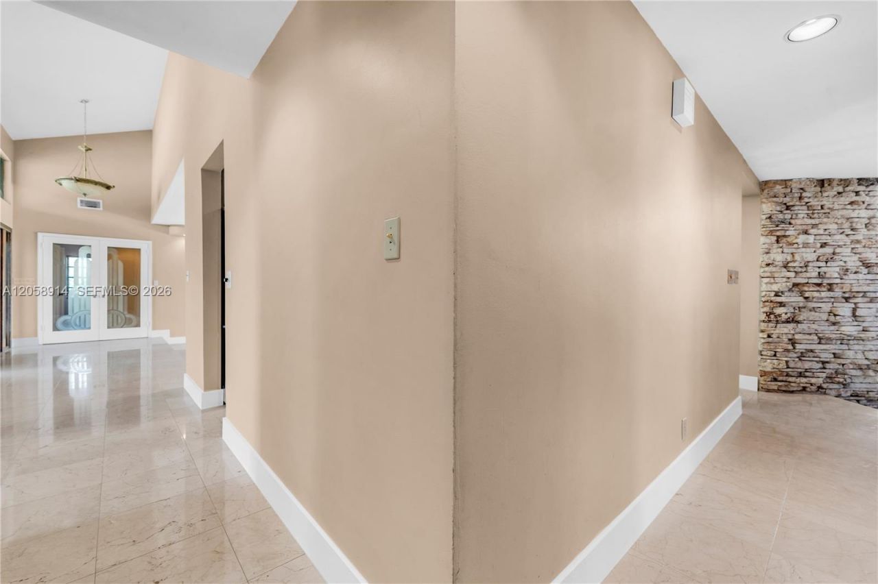 12731 NW 1st St , Plantation, FL 33325 Photo