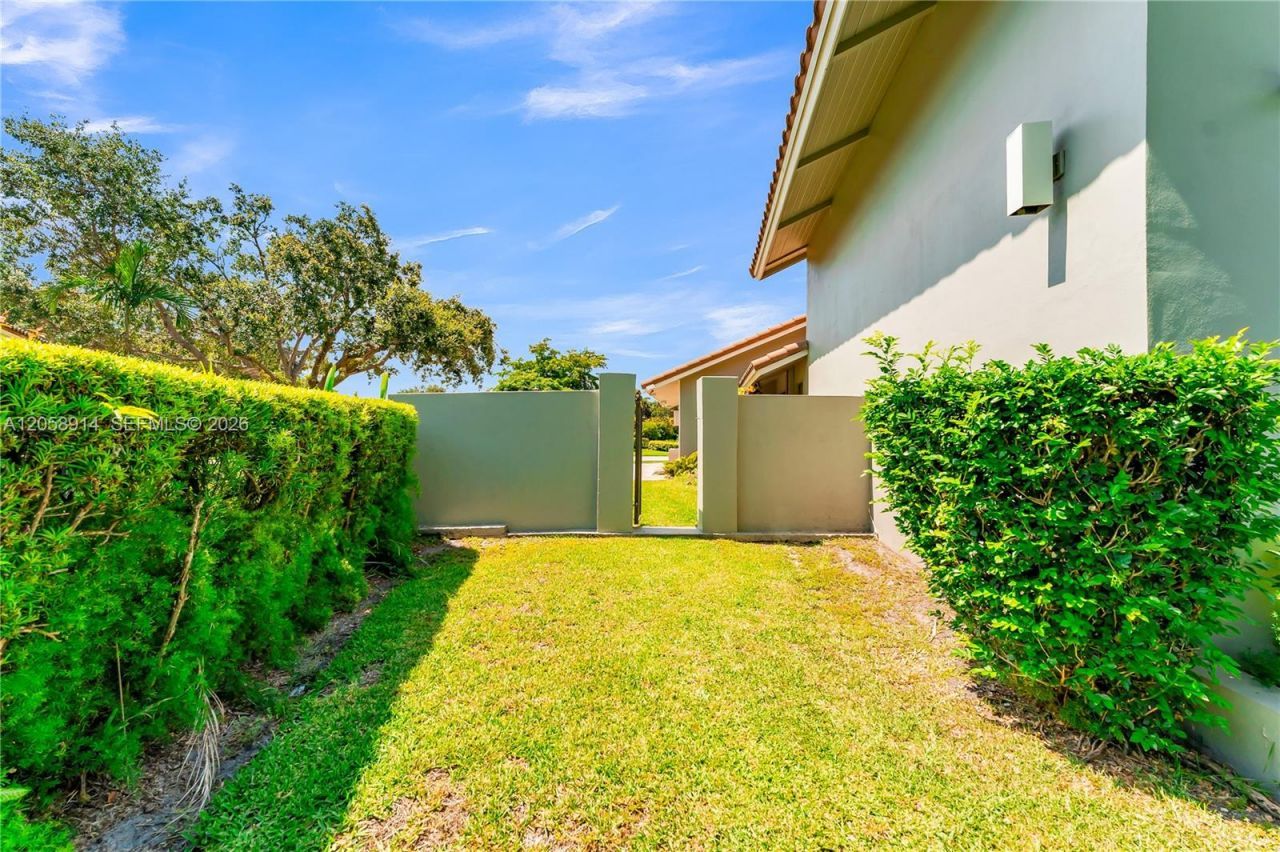 12731 NW 1st St , Plantation, FL 33325 Photo