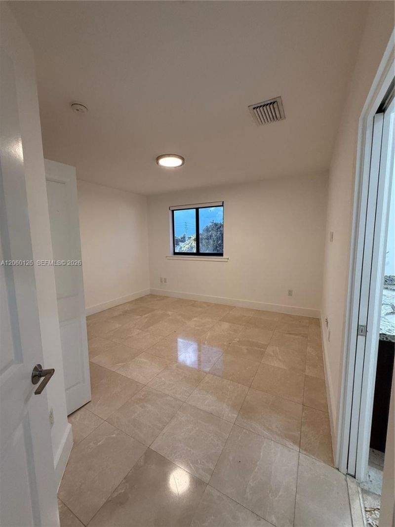 8881 SW 28th St, Miami, FL 33165 Photo