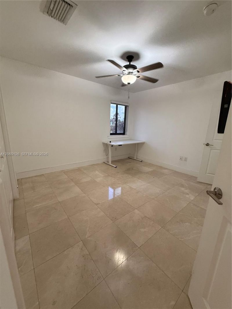 8881 SW 28th St, Miami, FL 33165 Photo