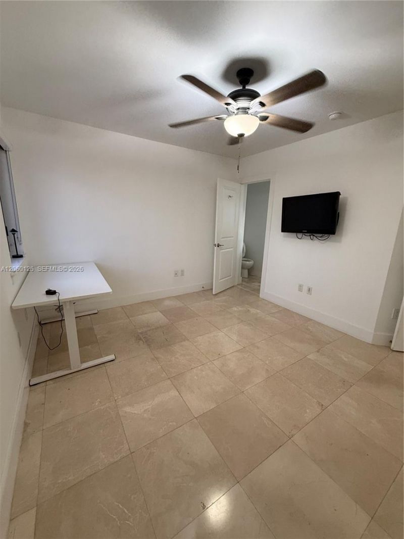 8881 SW 28th St, Miami, FL 33165 Photo