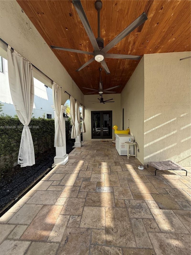 8881 SW 28th St, Miami, FL 33165 Photo