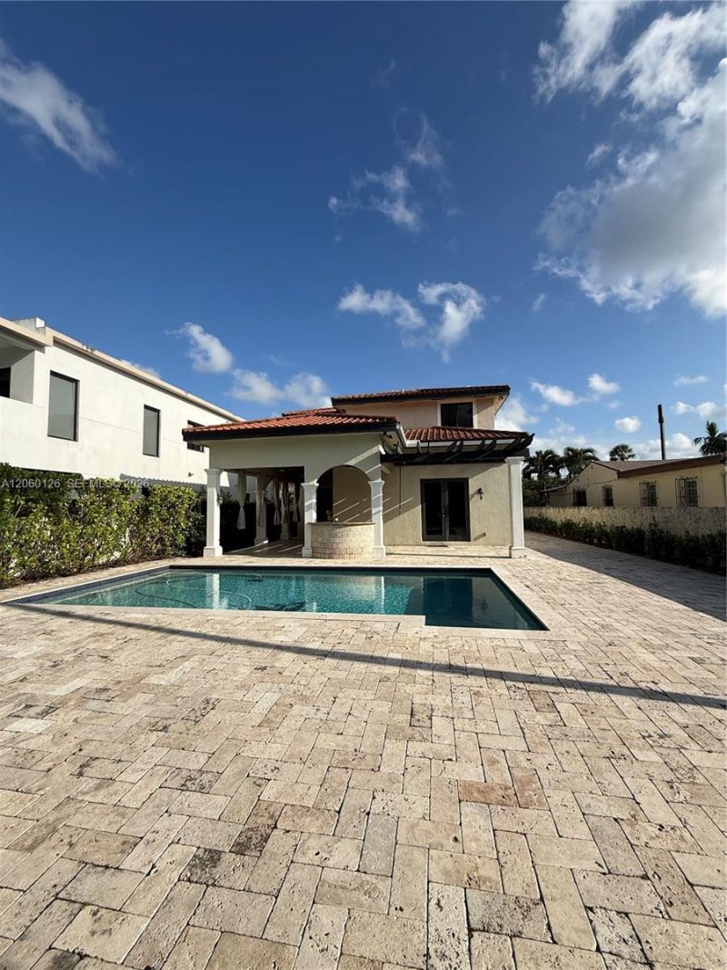 8881 SW 28th St, Miami, FL 33165 Photo
