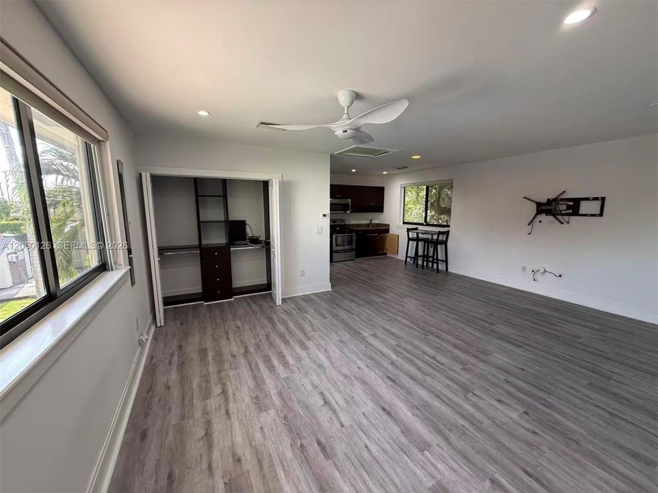 8881 SW 28th St, Miami, FL 33165 Photo