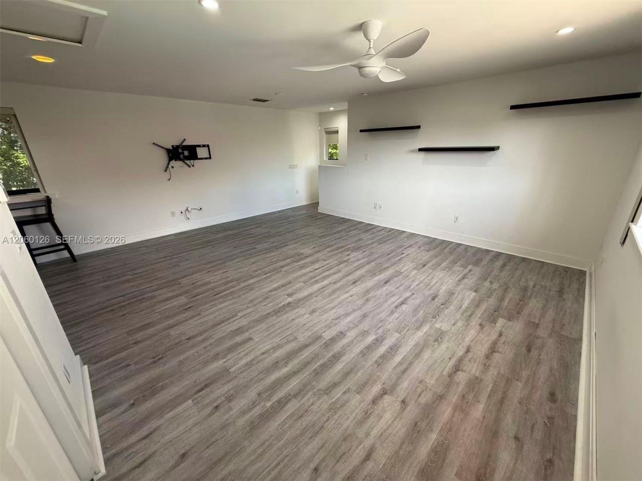 8881 SW 28th St, Miami, FL 33165 Photo