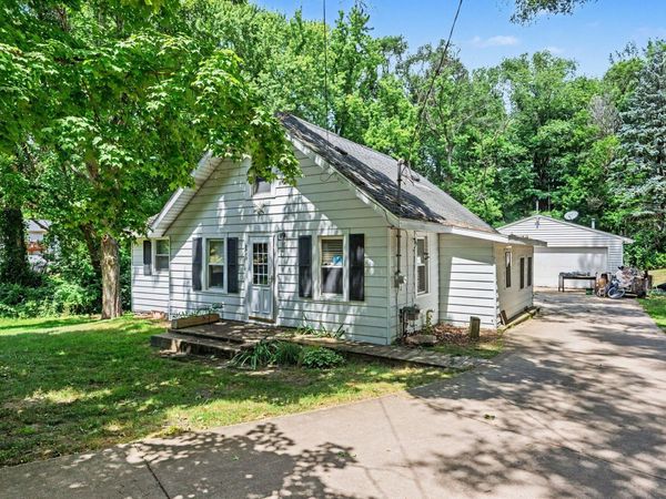 5953 Dawes Avenue, Kalamazoo, MI 49048