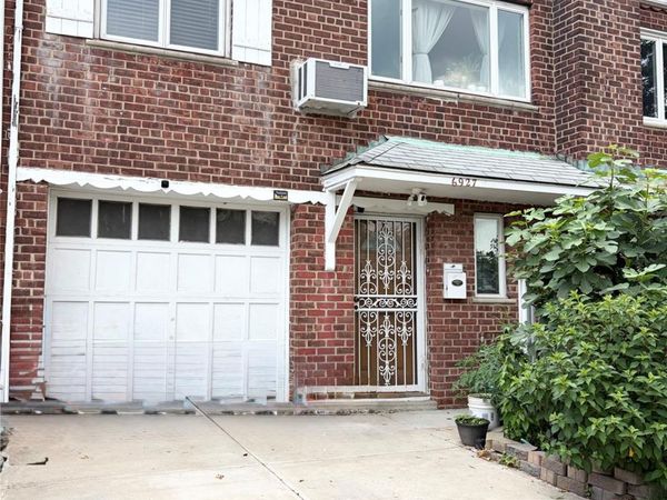 6927 169th Street , Fresh Meadows, NY 11365