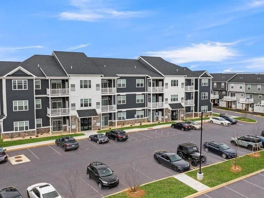 980 Setting Sun Ln , Unit 07-104, Chambersburg, PA 17201 Main Photo