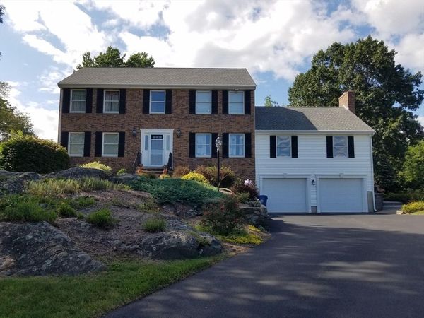 21 Julia Connors Drive, Burlington, MA 01803