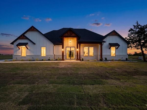 135 VZ County Road 3811 , Wills Point, TX 75169
