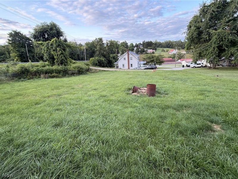 109 E North Street, Cadiz, OH 43907 Photo 2