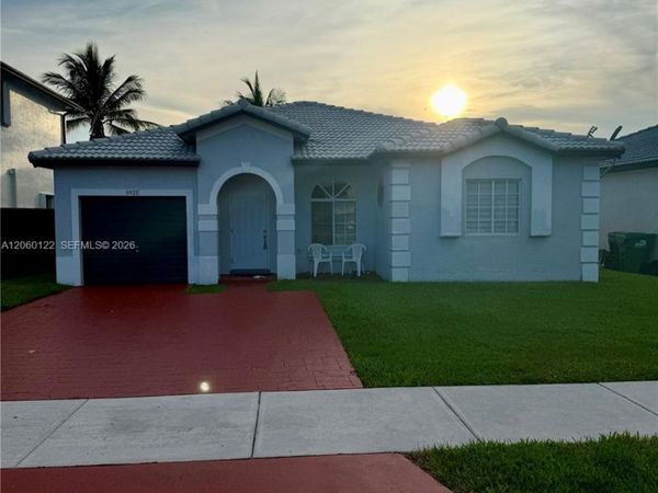 9128 SW 162nd Pl , Miami, FL 33196