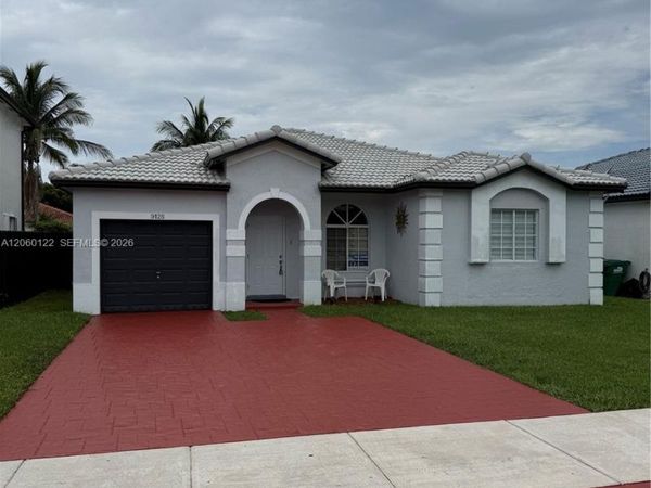 9128 SW 162nd Pl , Miami, FL 33196