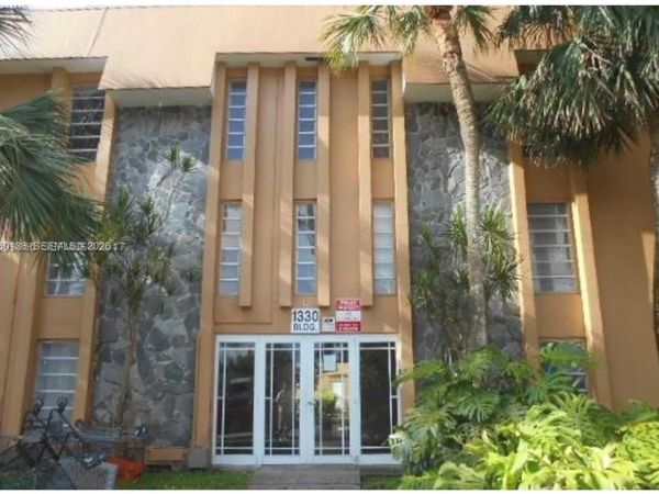 1330 W 54th St , Hialeah, FL 33012