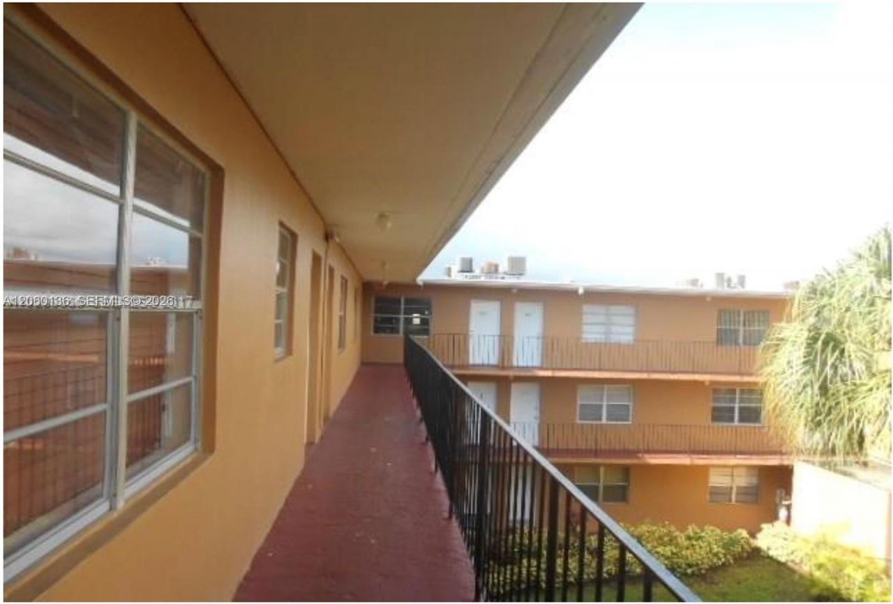 1330 W 54th St, Hialeah, FL 33012 Photo