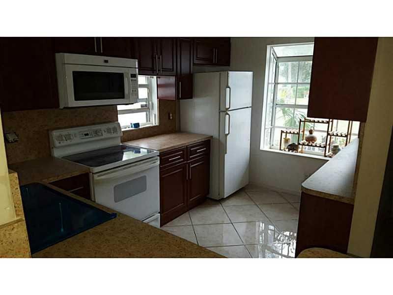 4674 Lakeside Circle, West Palm Beach, FL 33417 Photo