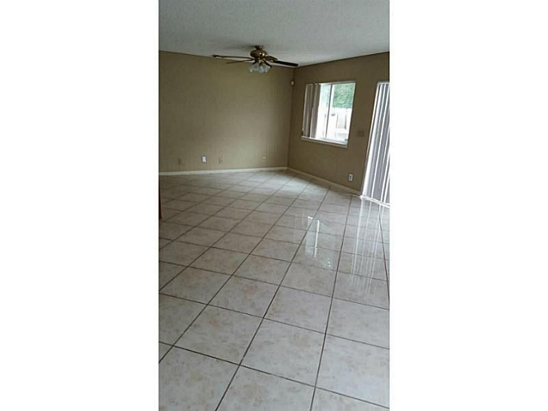 4674 Lakeside Circle, West Palm Beach, FL 33417 Photo