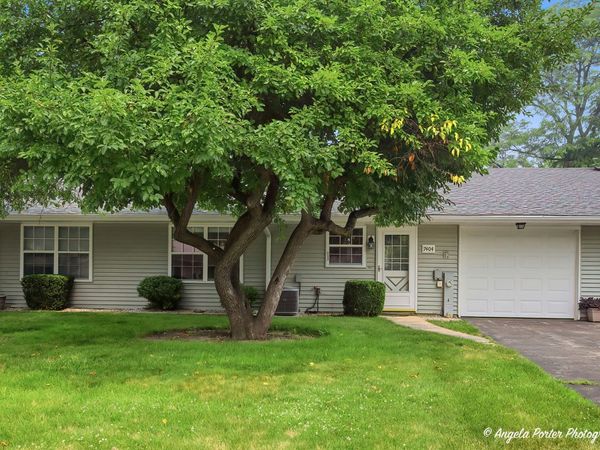 7404 Crest Hill Court , Unit 215, Fox Lake, IL 60020