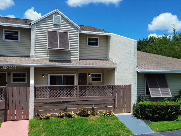 309 W Hemingway Cir , Margate, FL 33063