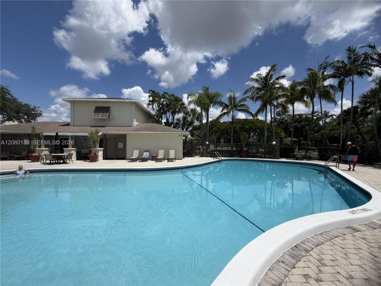 309 W Hemingway Cir, Margate, FL 33063 Photo