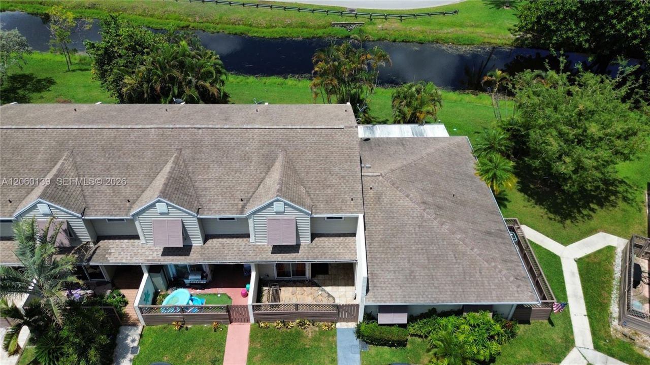 309 W Hemingway Cir, Margate, FL 33063 Photo