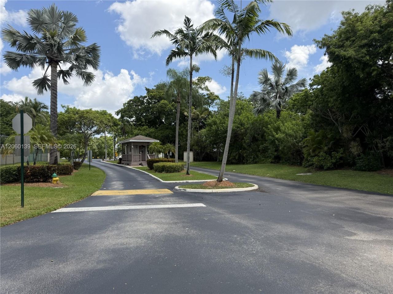 309 W Hemingway Cir, Margate, FL 33063 Photo