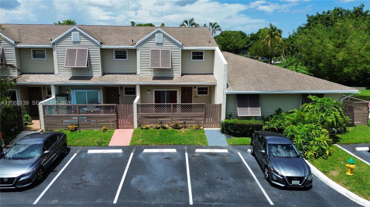 309 W Hemingway Cir, Margate, FL 33063 Photo