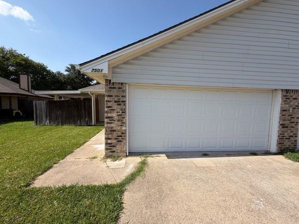 7501 April Lane, North Richland Hills, TX 76182
