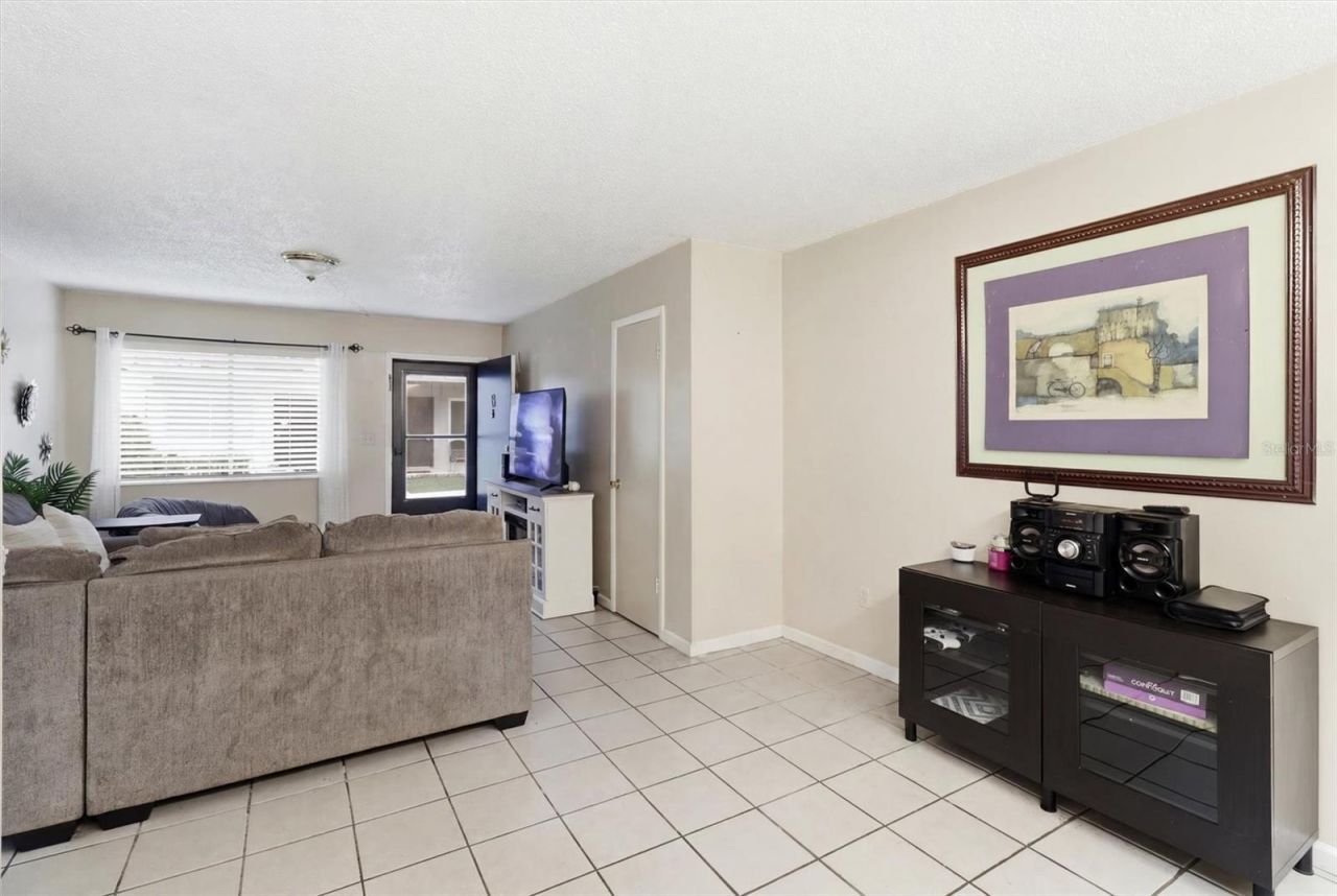 931 W Oak Ridge Road , Unit B, Orlando, FL 32809 Photo