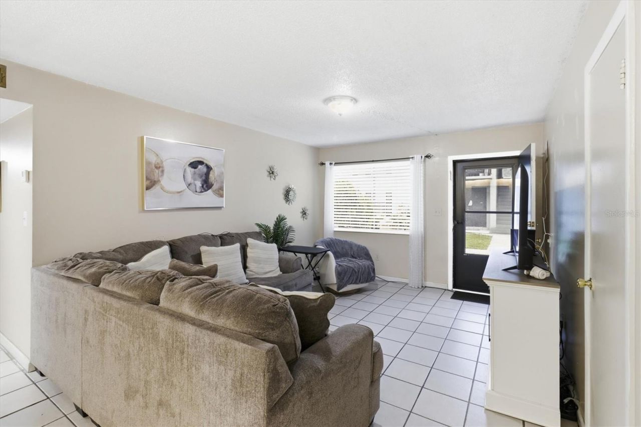 931 W Oak Ridge Road , Unit B, Orlando, FL 32809 Photo