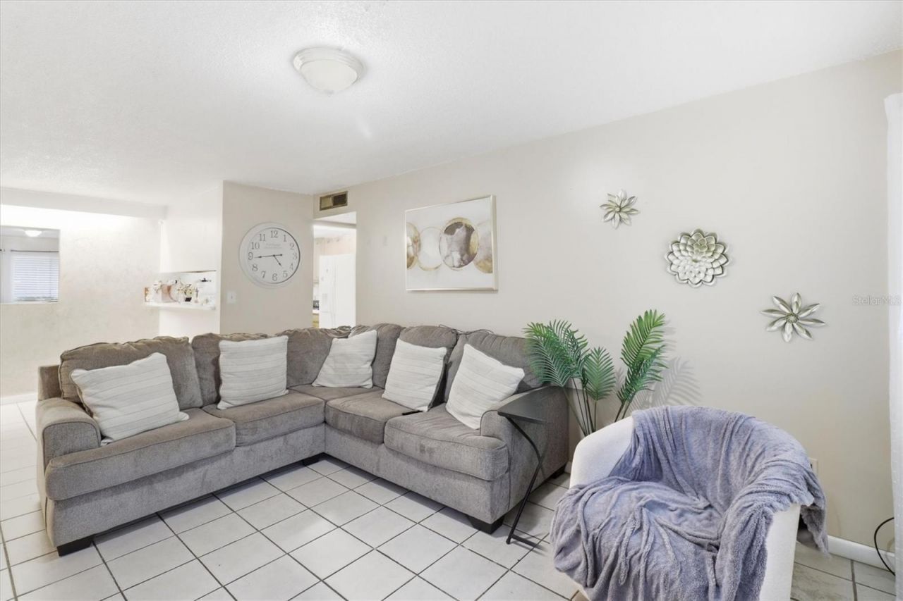 931 W Oak Ridge Road , Unit B, Orlando, FL 32809 Photo