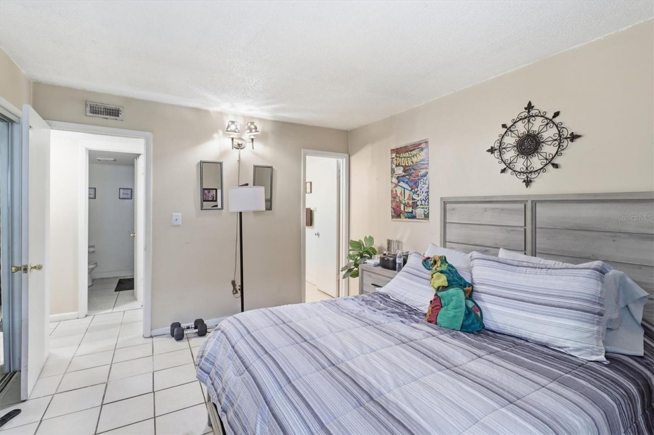 931 W Oak Ridge Road , Unit B, Orlando, FL 32809 Photo
