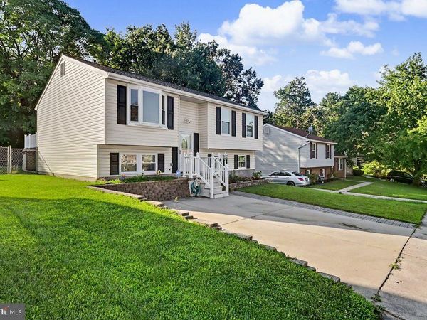 8805 GOLDEN TREE LANE, BALTIMORE, MD 21221