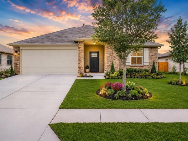 112 Stellamar DR , Hutto, TX 78634